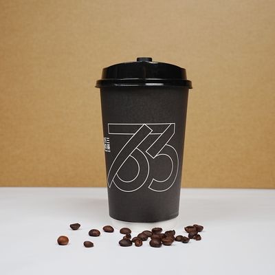 Un bon prix. Gobelet en papier pour café à double paroi écologique pour thé chaud et café avec logo et couvercle imprimés personnalisés en ligne
